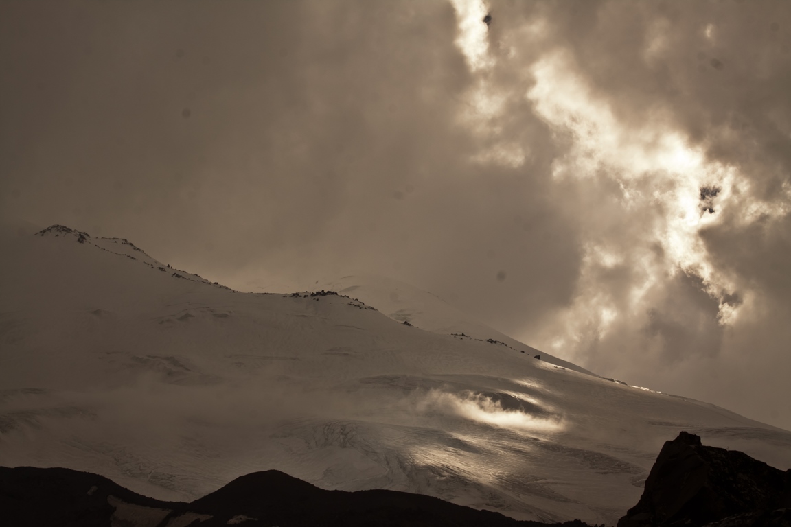 Climbing Elbrus from the North route - 8 days short trip - Expedition photo 9