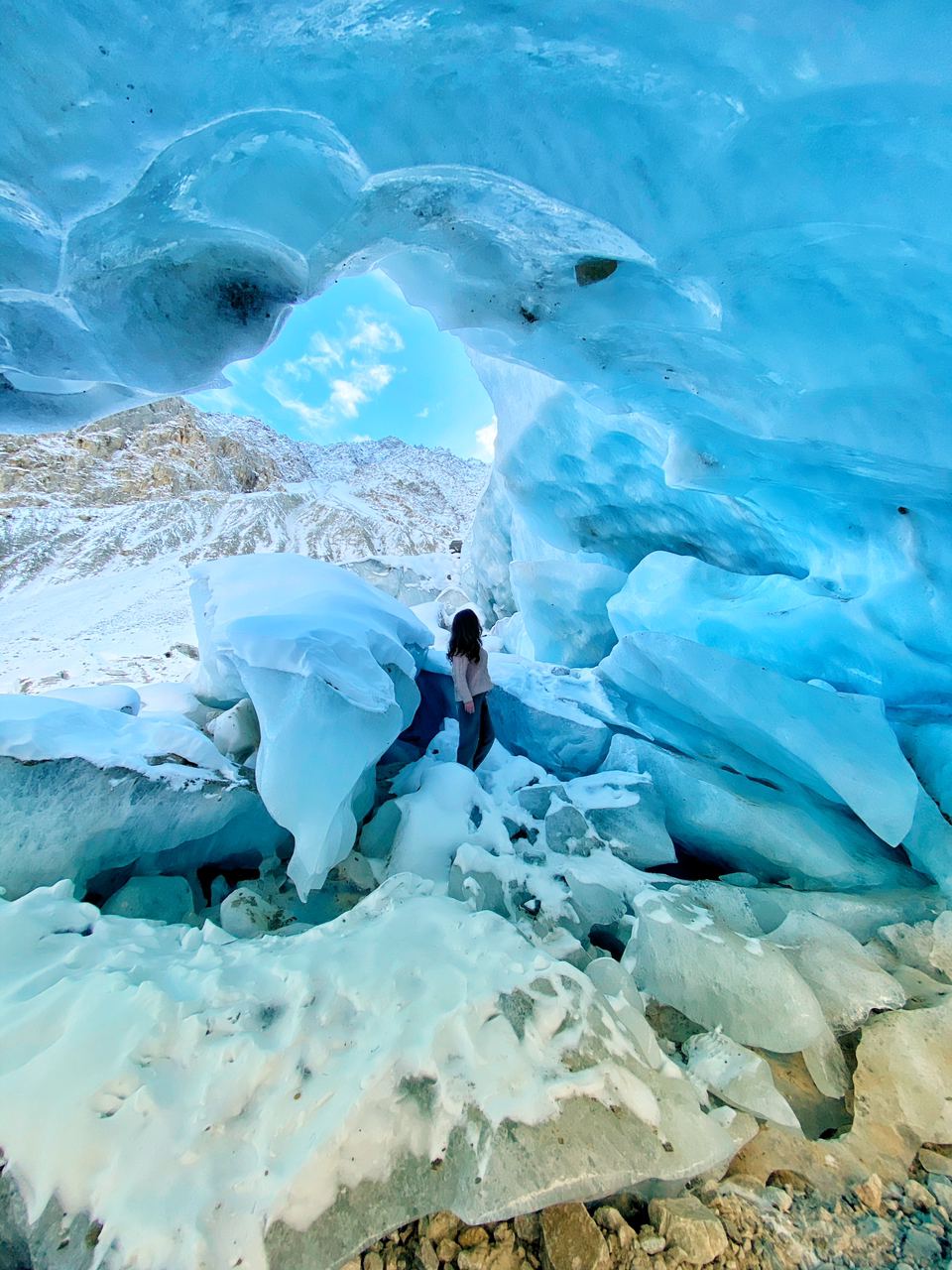 Glacier Tsey + Zaramag lake