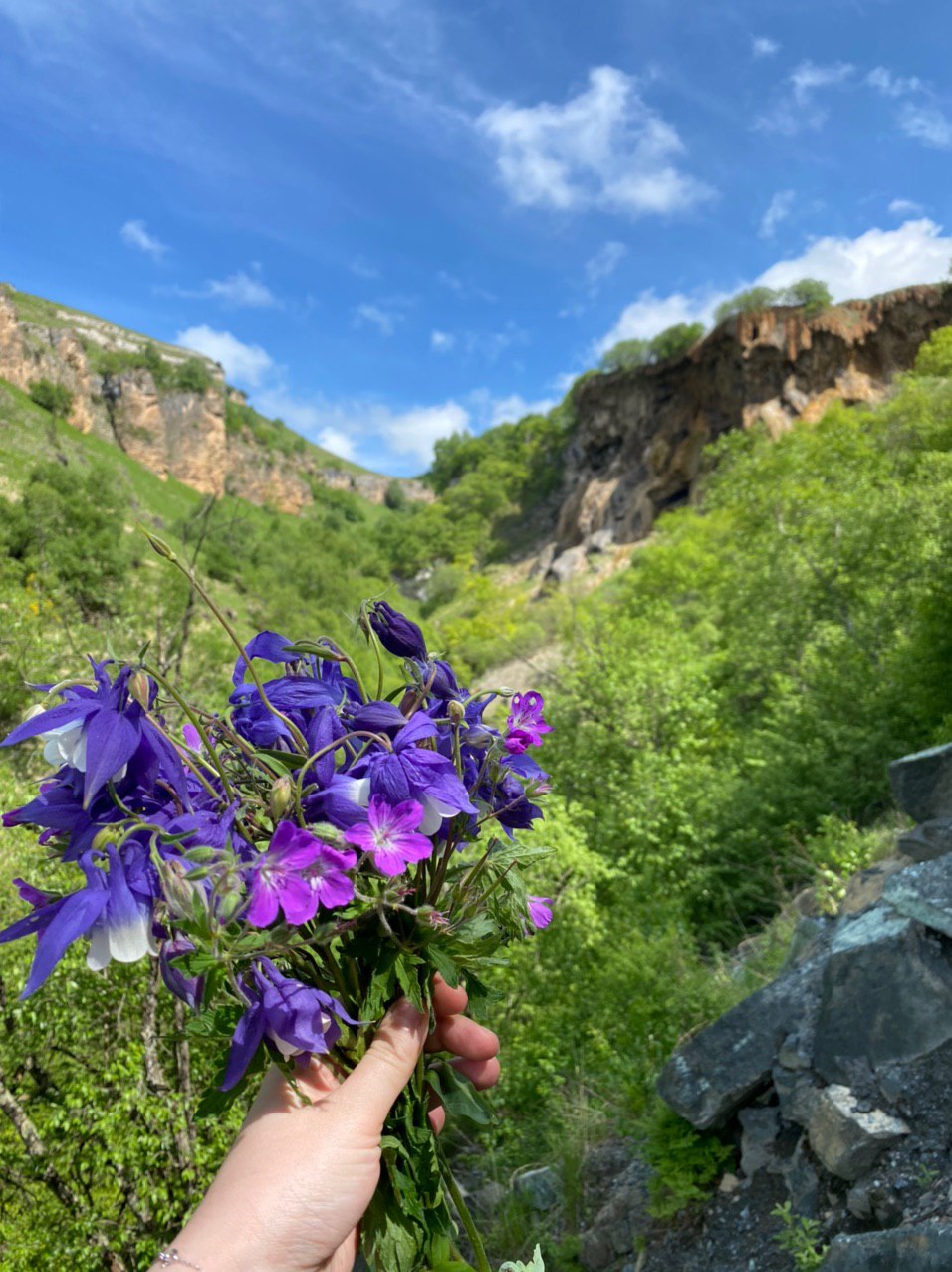 Lake Shadkhurey and Khabaz waterfalls - Expedition photo 11