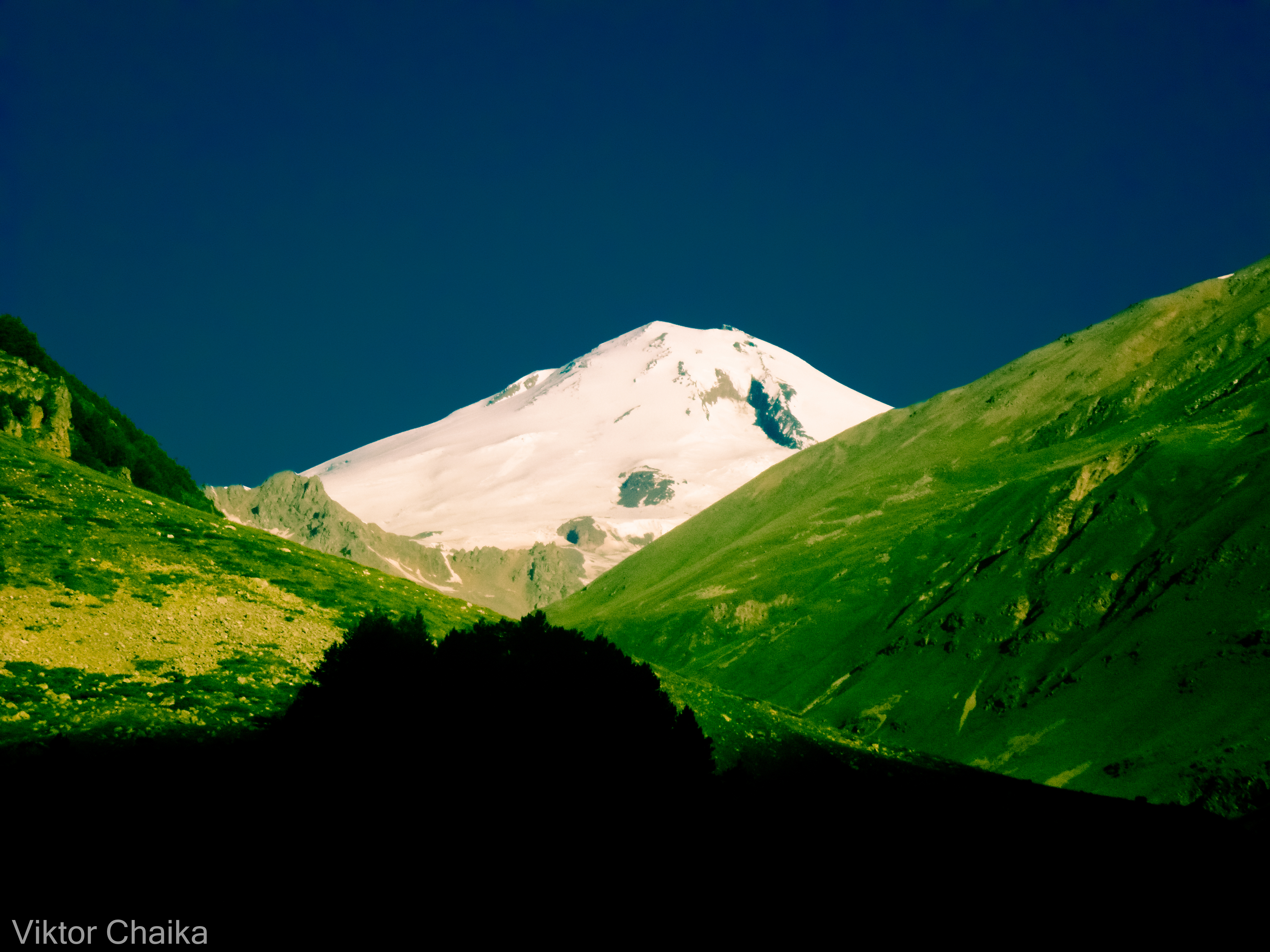 Two-day trekking in Irik-chat gorge - Elbrus South side