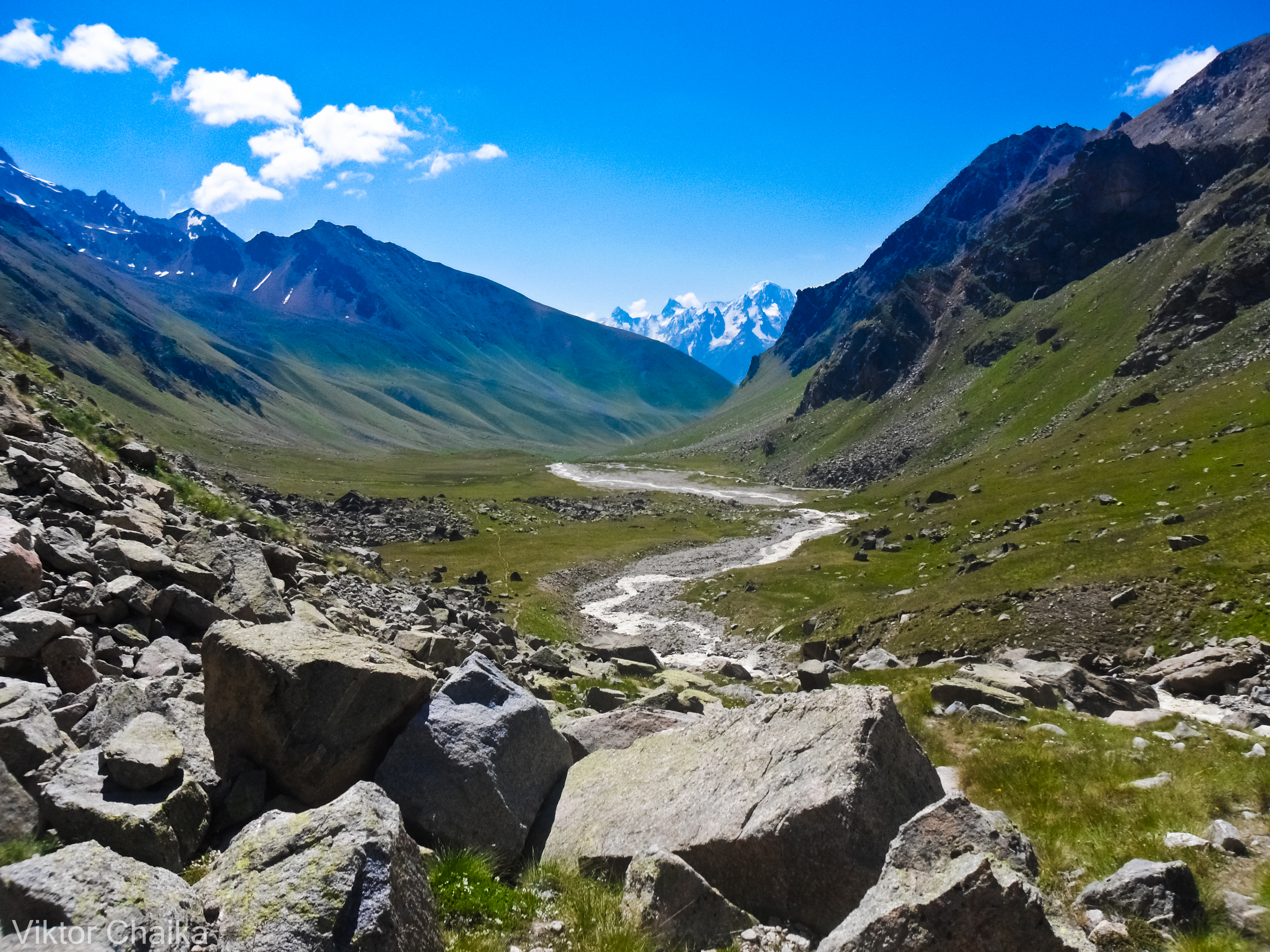 Valley Irik-Chat - Elbrus area