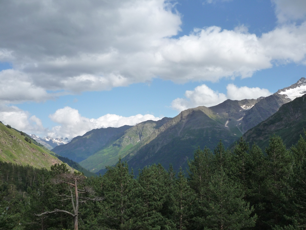 Route to Azau gorge - glaciers, waterfalls, lakes and passes - Expedition photo 2